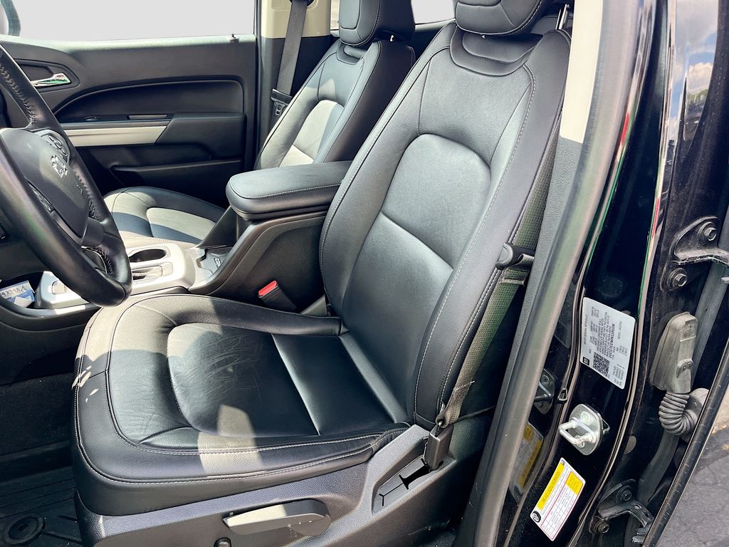Used 2022 Black Chevrolet ZR2 image 20