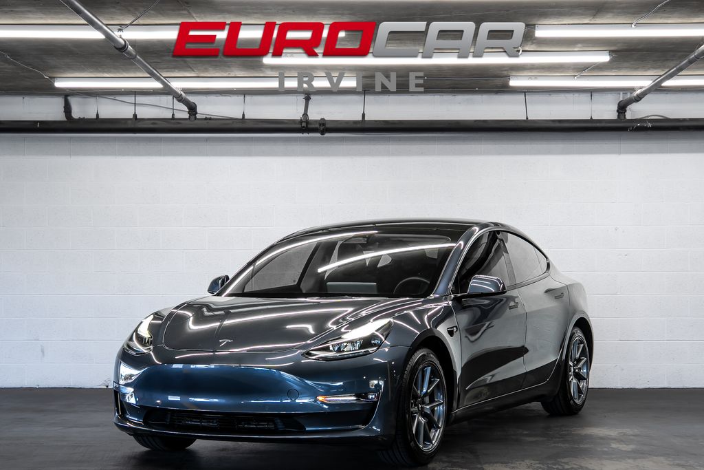 2022 Tesla Model 3 Long Range *PANORAMIC ROOF*