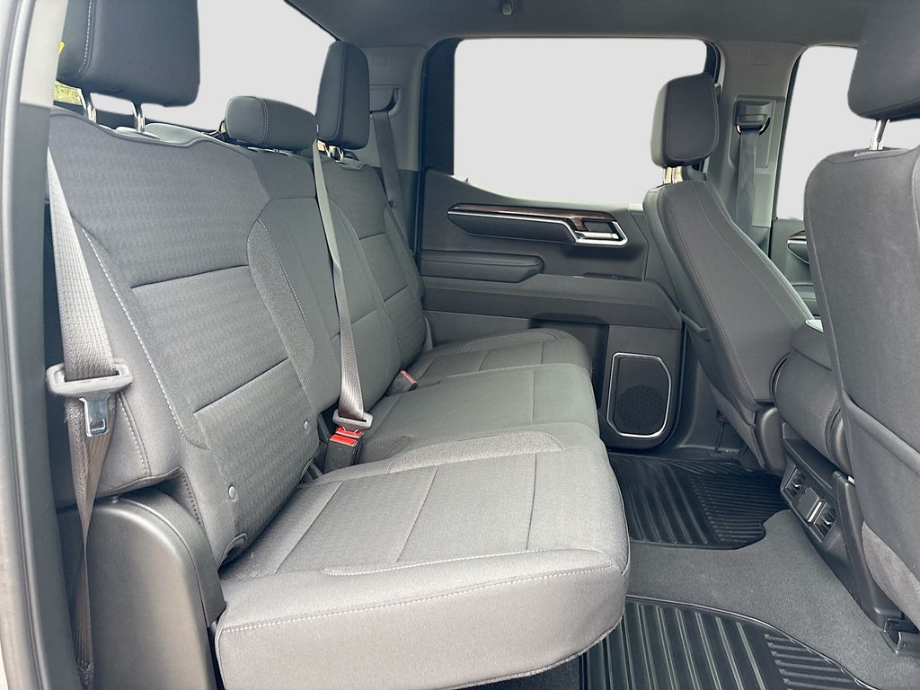 Used 2025 Gray Chevrolet LT image 26