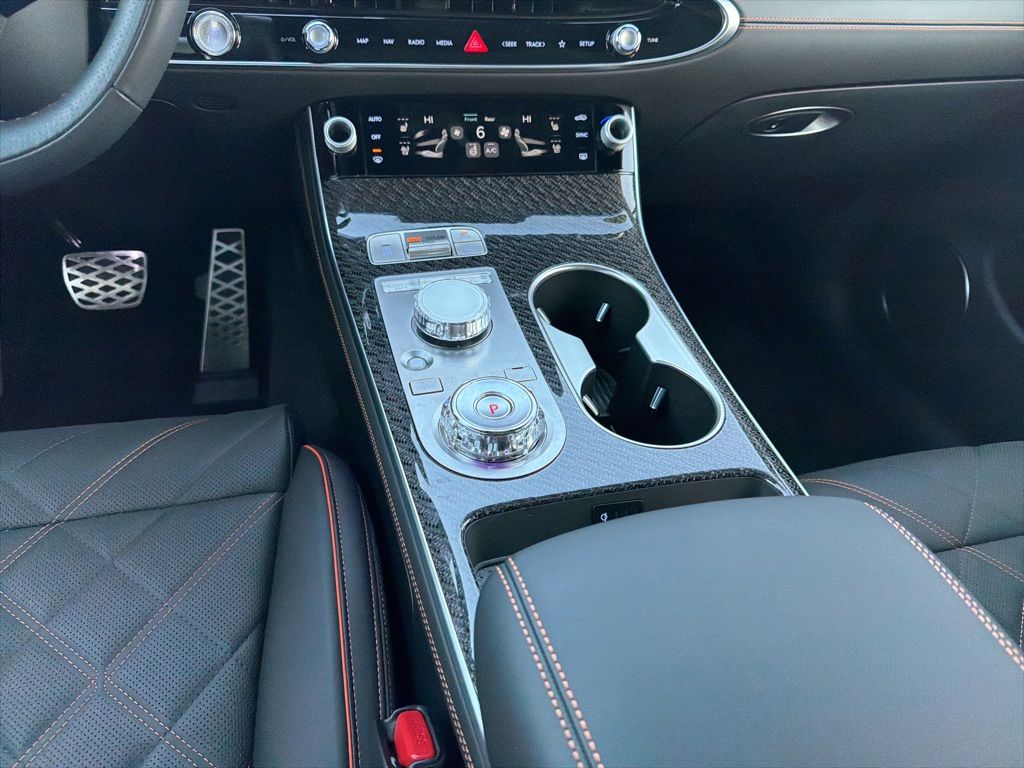 Thumbnail: 2026 Genesis GV70 - 17