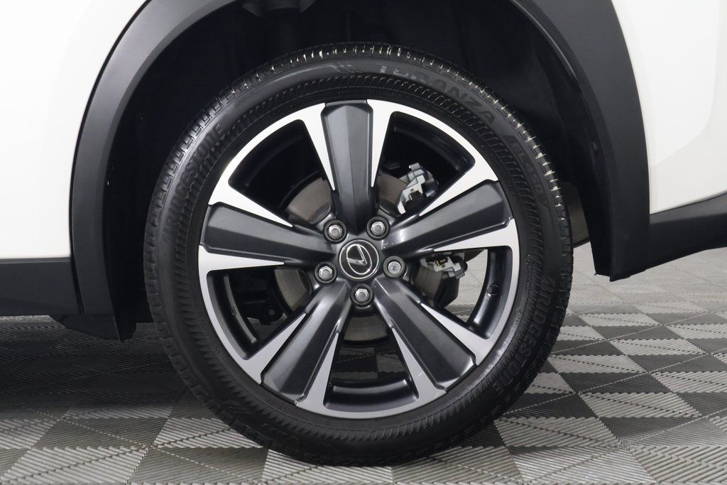 Thumbnail: 2025 Lexus UX - 16