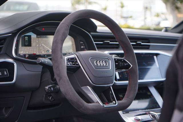 Thumbnail: 2025 Audi RS 7 - 12