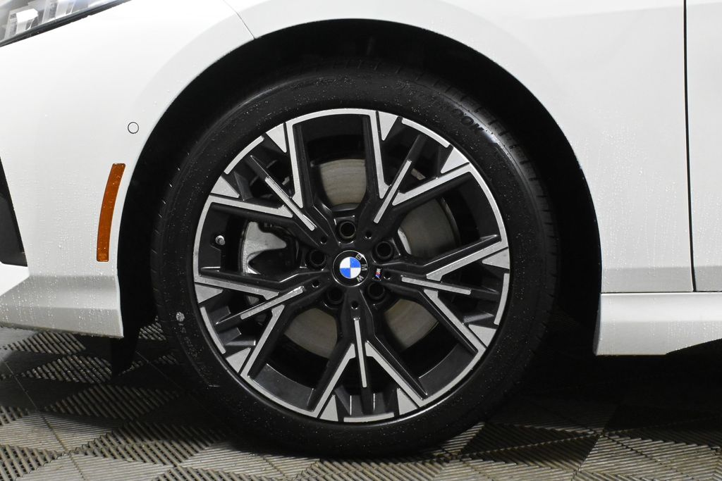 Thumbnail: 2025 BMW 2 Series - 12