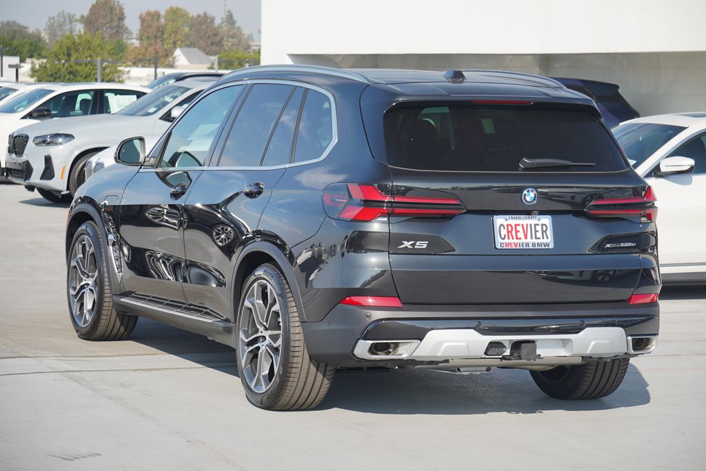 2025 BMW X5 xDrive50e 8