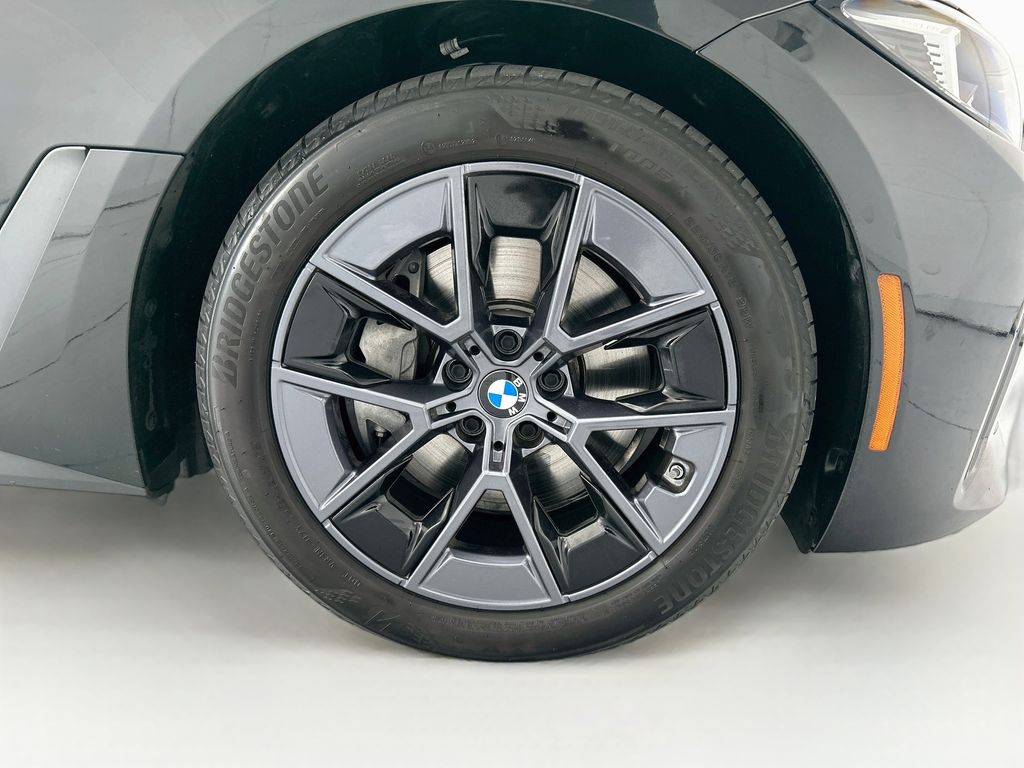 Thumbnail: 2025 BMW i4 - 32