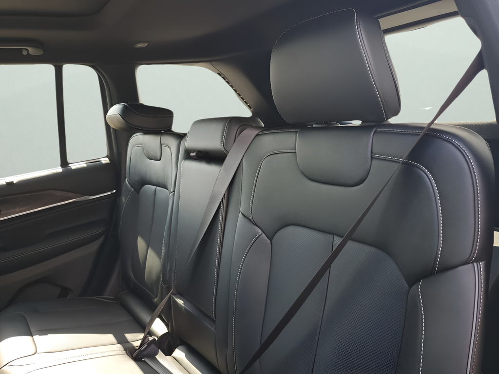 New Car 2025 Jeep Grand Cherokee  Overland For Sale Under $60,000 In Austin, Texas