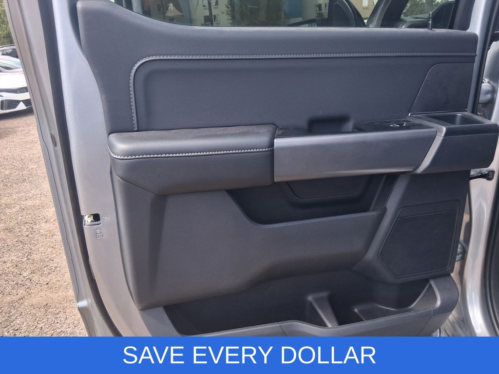 Used 2025 Silver Ford XLT image 13
