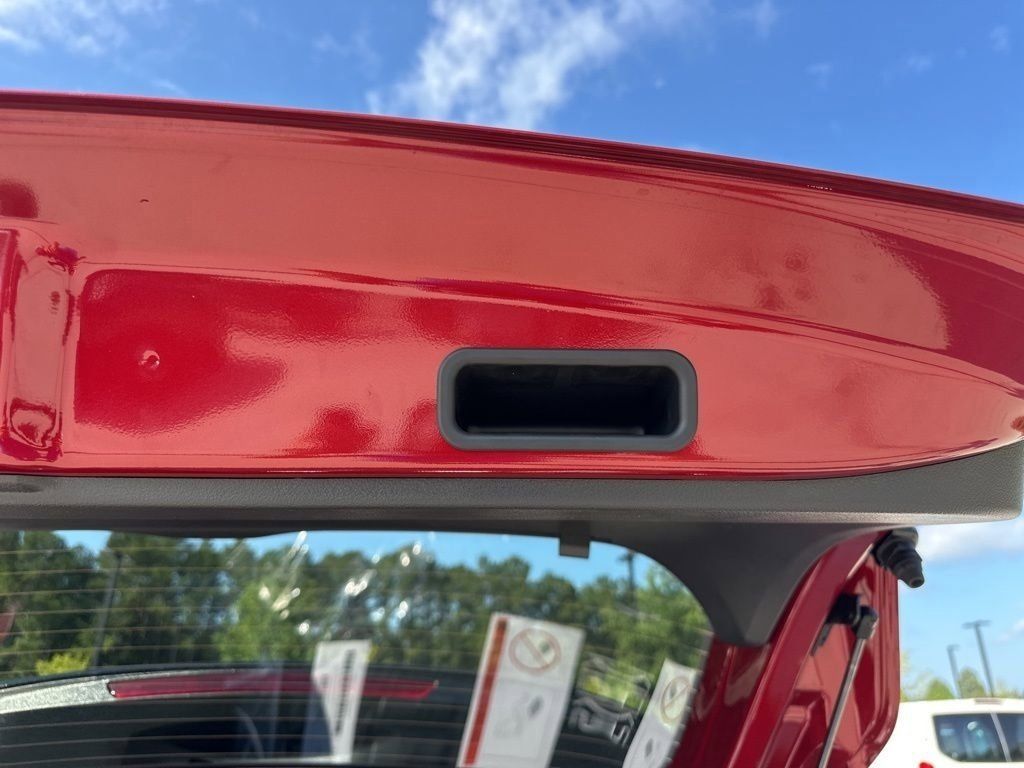 2025 Scarlet Ember Tintcoat/Super Black Nissan Kicks SR FWD SUV