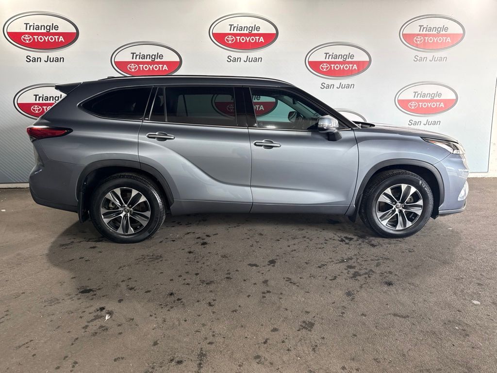 Thumbnail: 2021 Toyota Highlander - 6