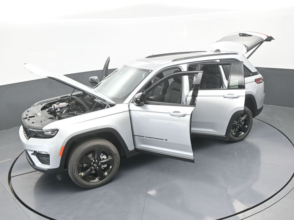 New 2025 Silver Zynith Jeep Limited image 59