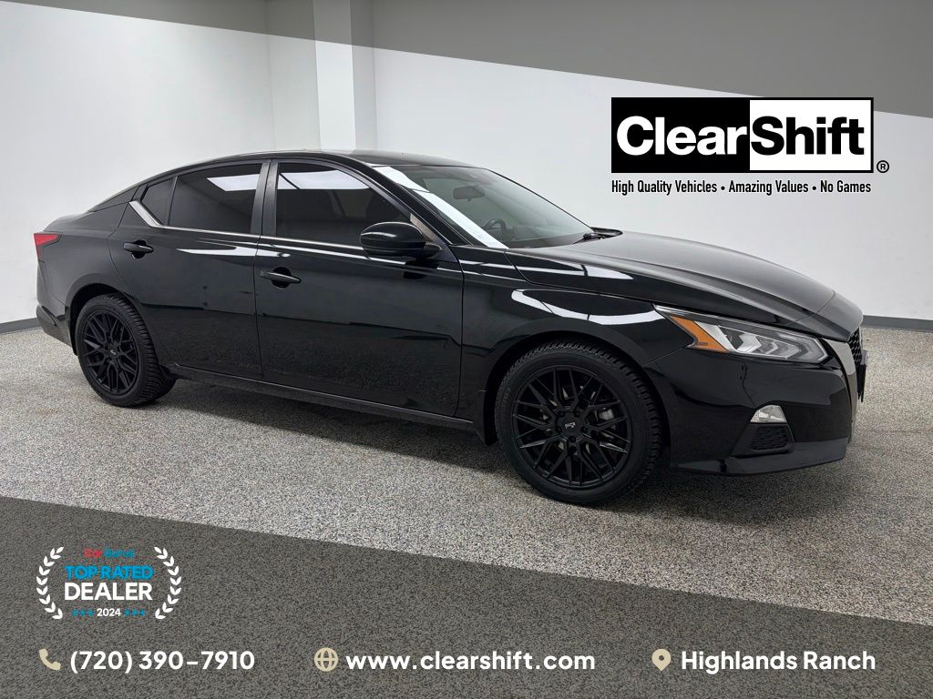 Super Black Clearcoat 2020 Nissan Altima Sedan All-Wheel Drive Continuously Variable Transmission