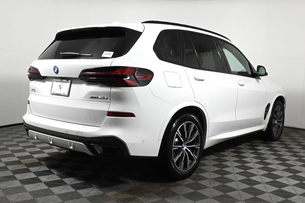 2025 BMW X5 xDrive50e 7