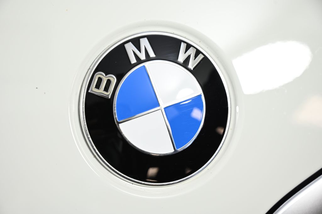 Thumbnail: 2026 BMW 3 Series - 13