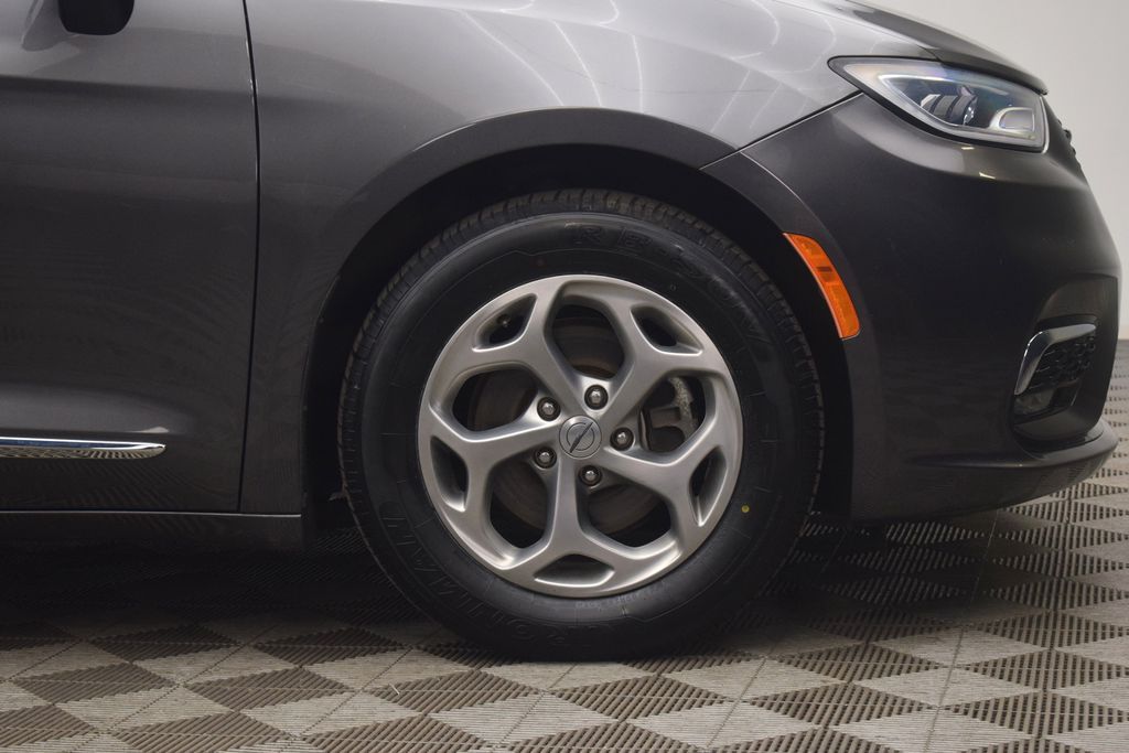 used 2023 Chrysler Pacifica car, priced at $27,900