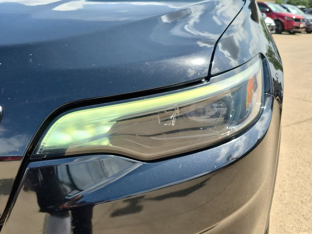 2023 Jeep Cherokee Altitude Black at Community Toyota
