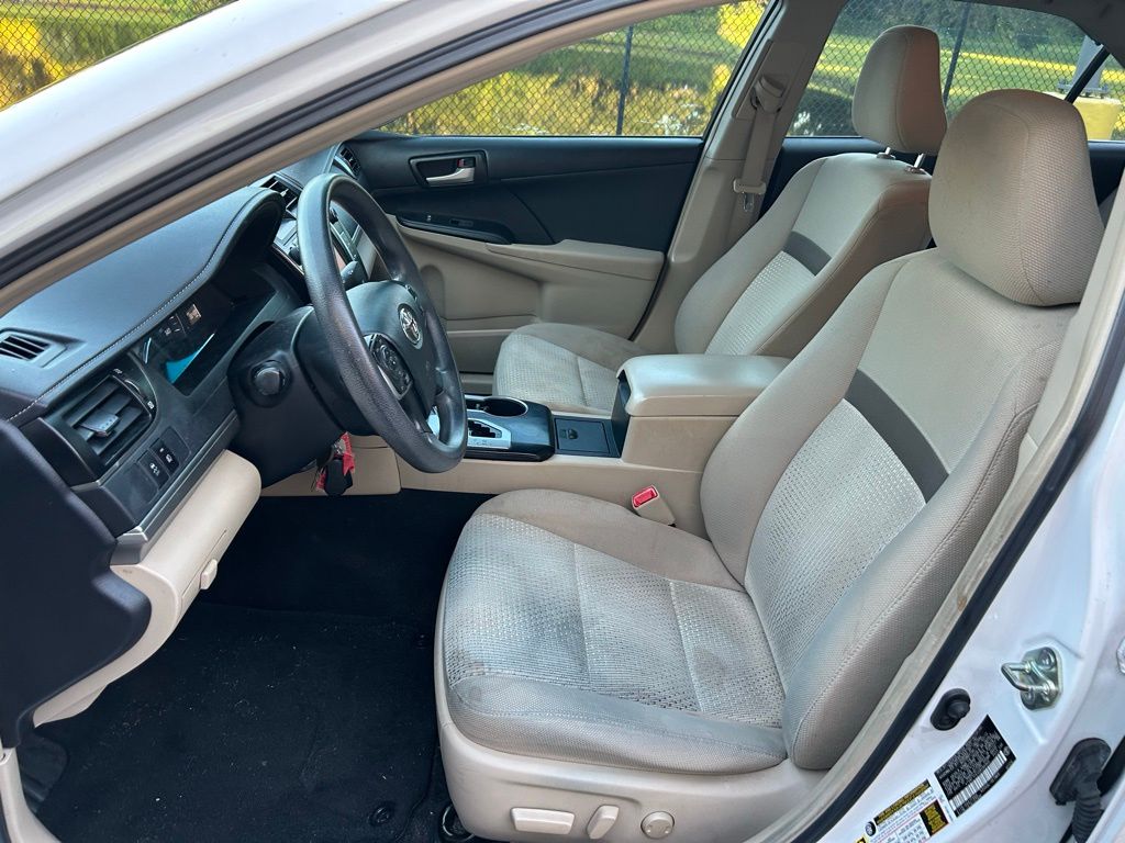 Thumbnail: 2013 Toyota Camry - 14
