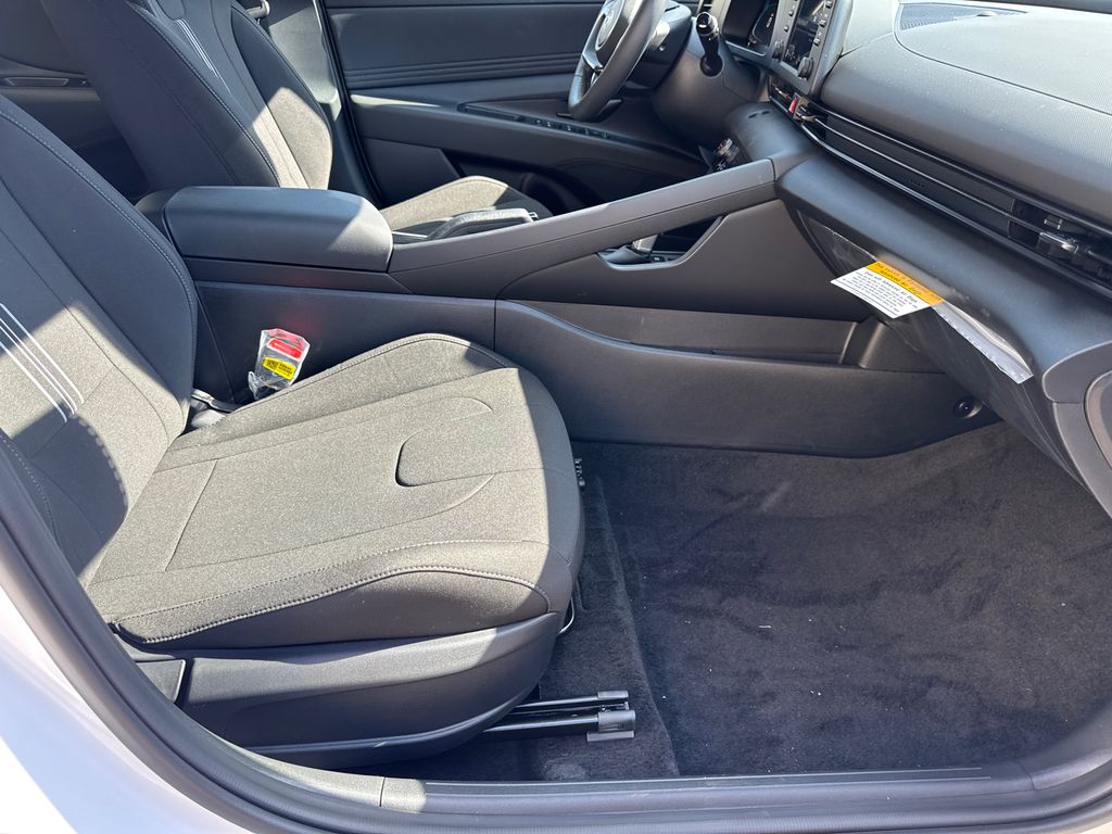 2026 Hyundai Elantra SEL Sport - 10