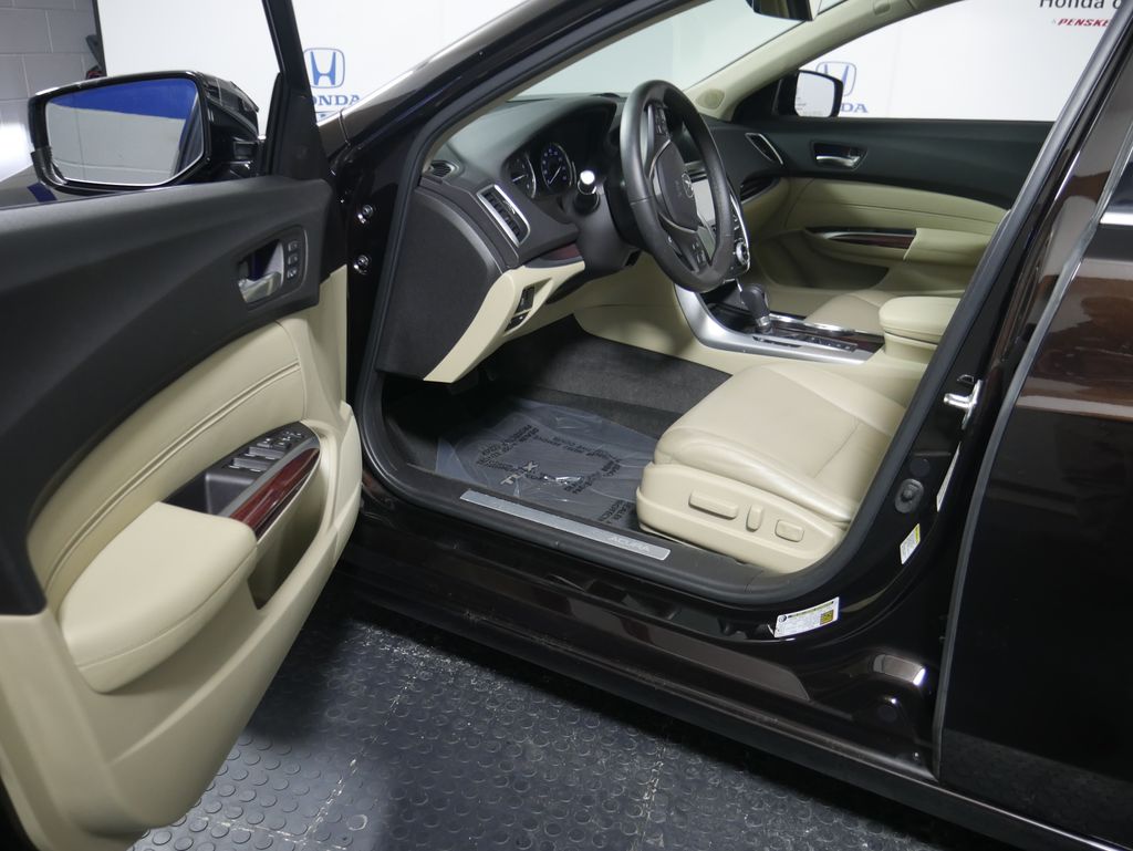 2015 Acura TLX Technology 28