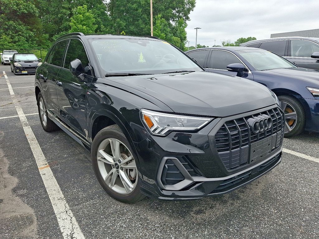 Thumbnail: 2024 Audi Q3 - 3