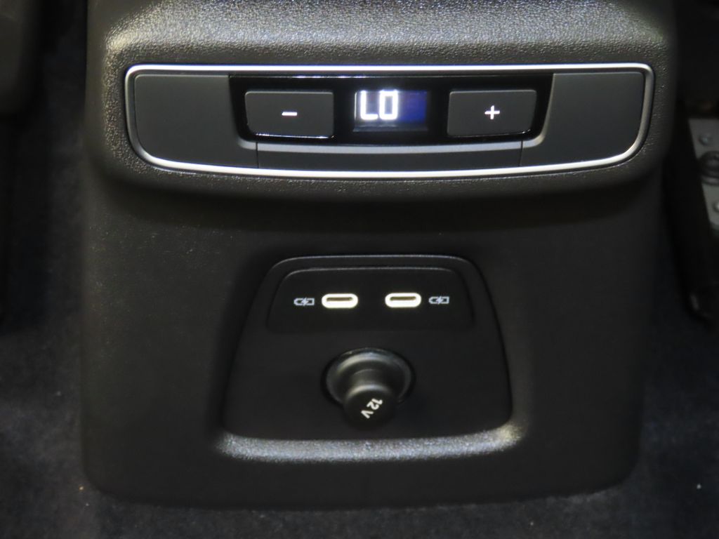 Thumbnail: 2023 Audi Q4 e-tron - 26