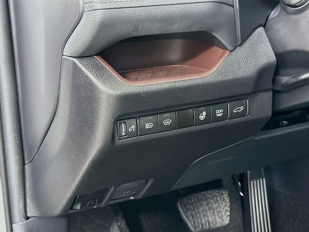 Thumbnail: 2025 Toyota RAV4 - 10