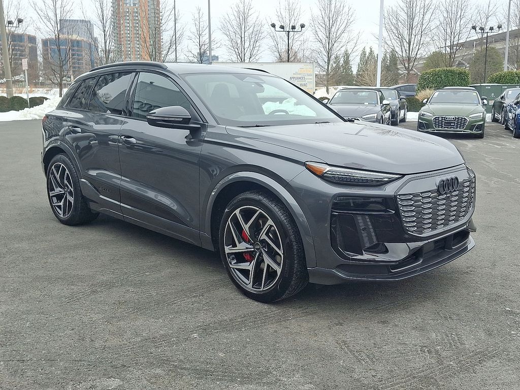 Thumbnail: 2025 Audi SQ6 e-tron - 3