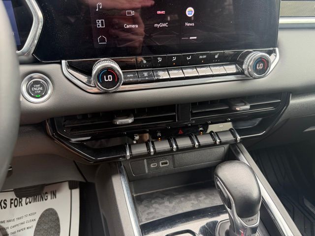2024 GMC Canyon