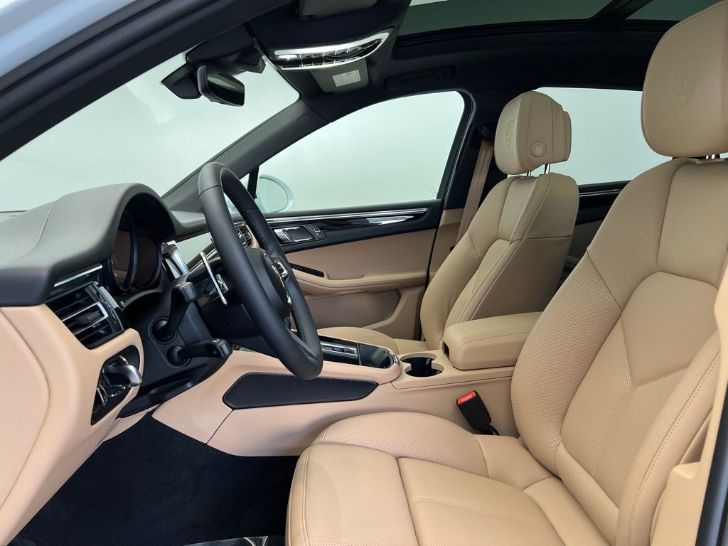2025 Porsche Macan  5