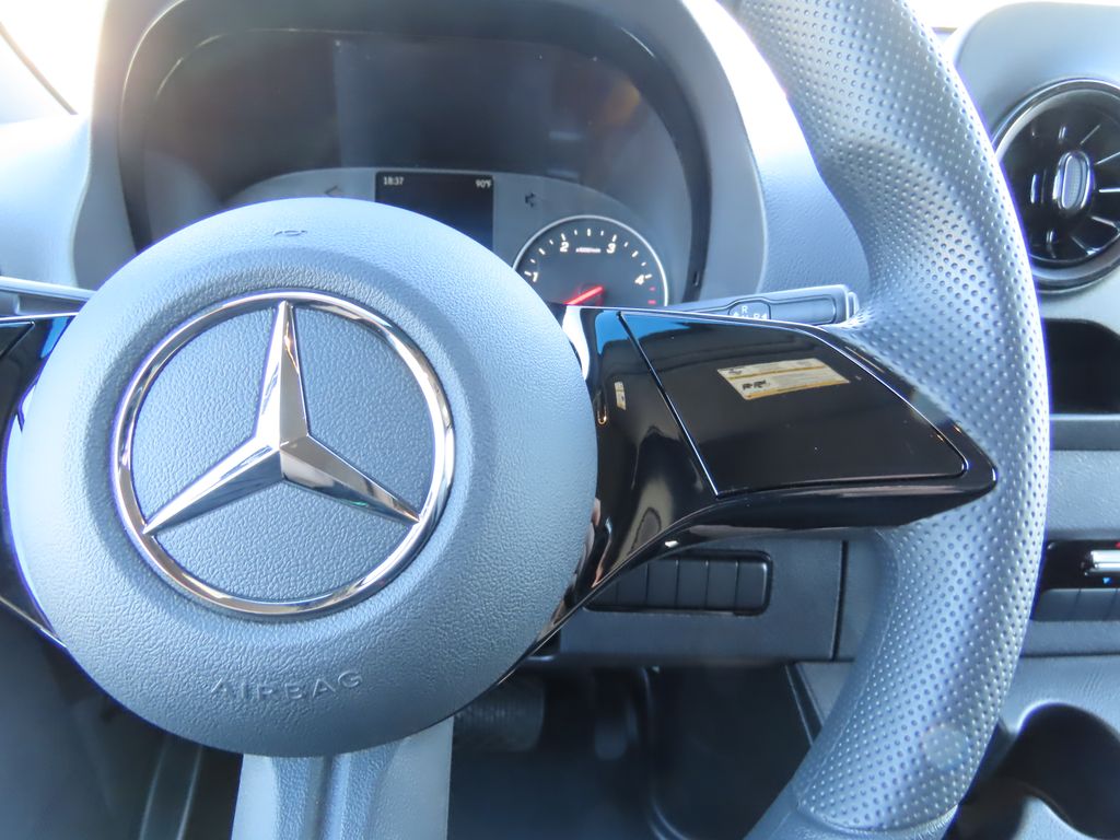 2025 Mercedes-Benz Sprinter 2500 13