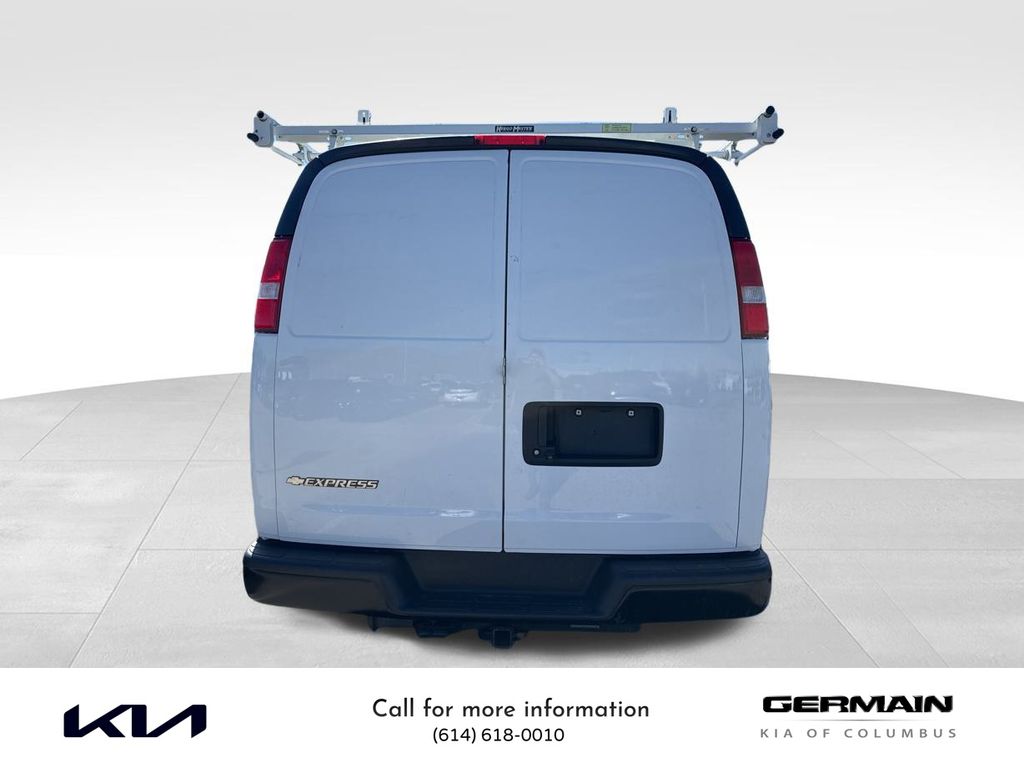 2019 Chevrolet Express 2500 Work Cargo Van photo 3