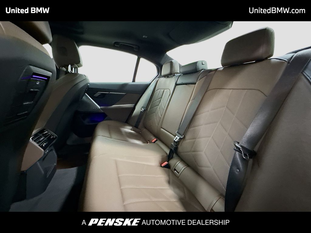 Thumbnail: 2026 BMW 5 Series - 13