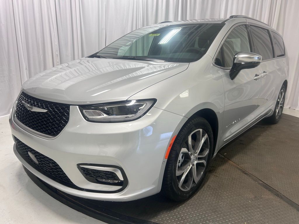 new 2026 Chrysler Pacifica car, priced at $55,875