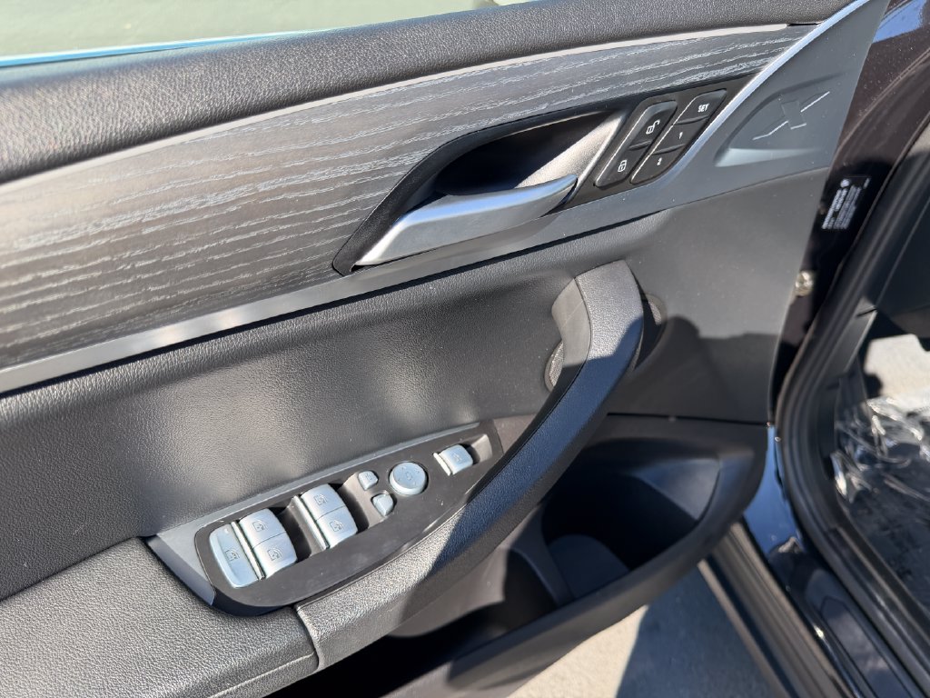 Thumbnail: 2023 BMW X3 - 13