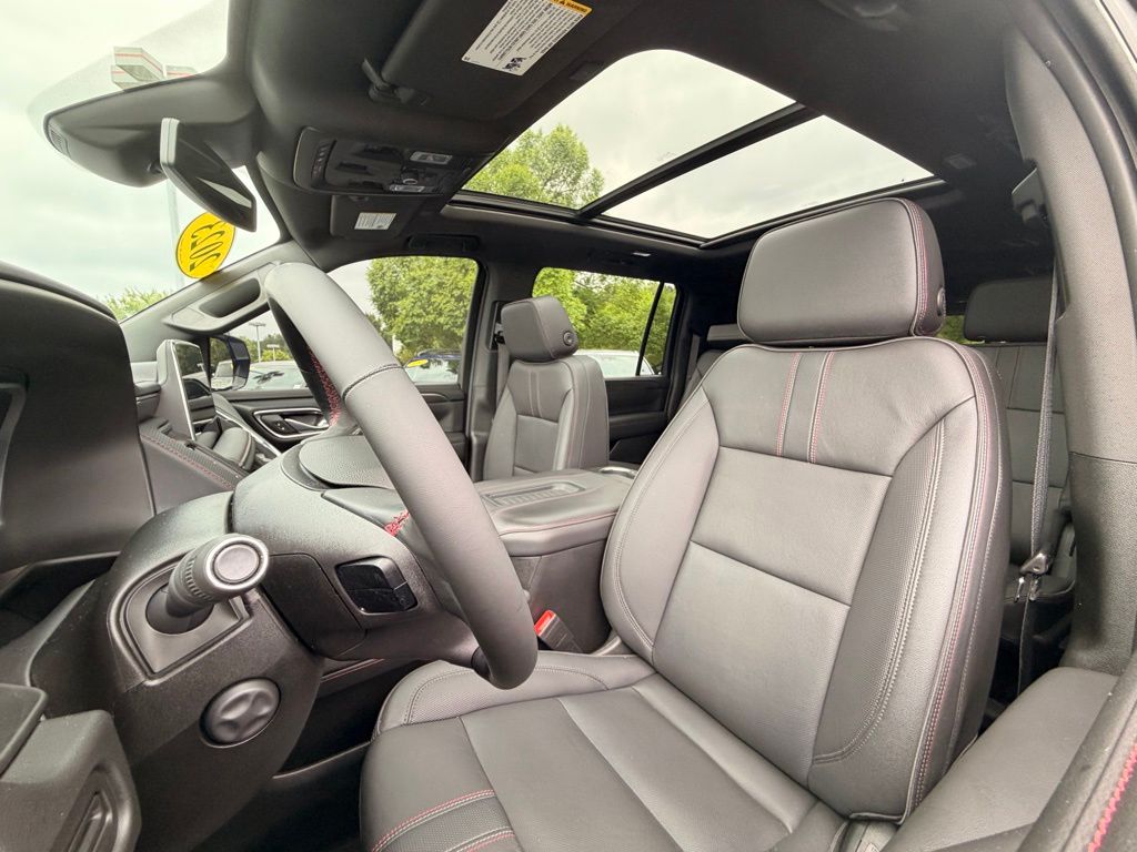 2023 Chevrolet Suburban RST Summit White - Jim Hudson Acura - Image 21