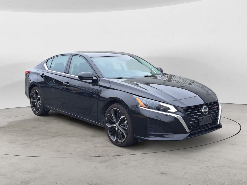 2023 Nissan Altima 2.5 SR FWD