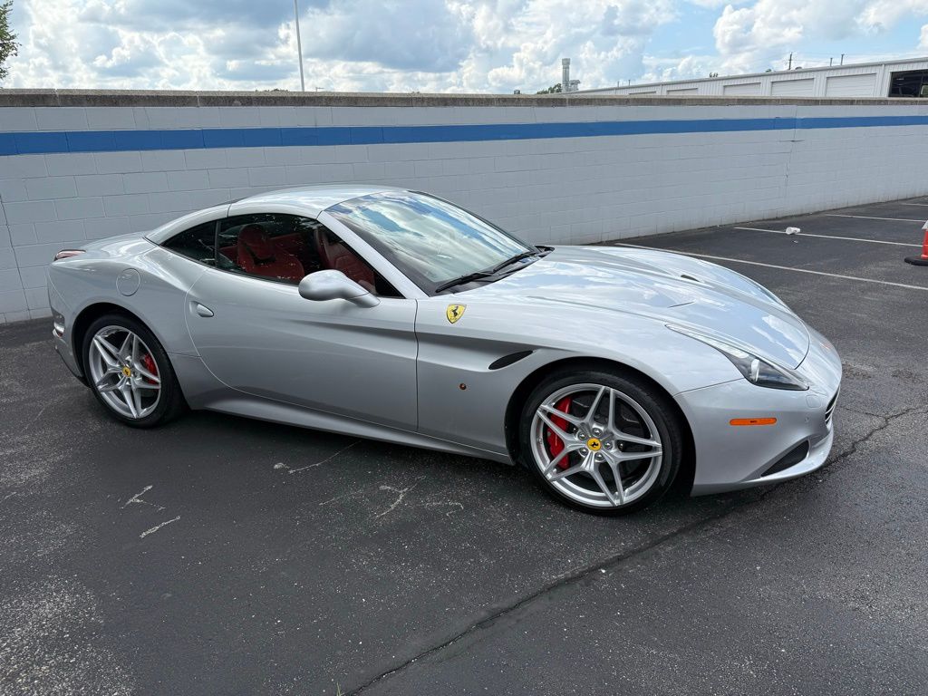 Thumbnail: 2017 Ferrari California - 19