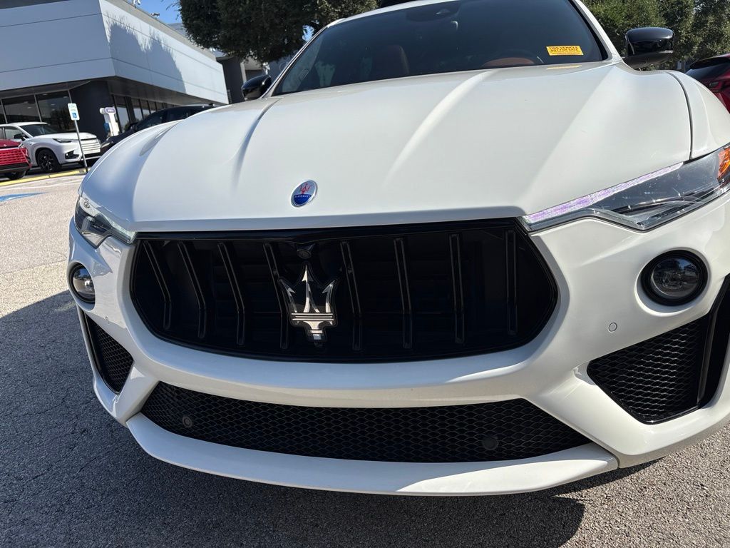 Thumbnail: 2021 Maserati Levante - 7