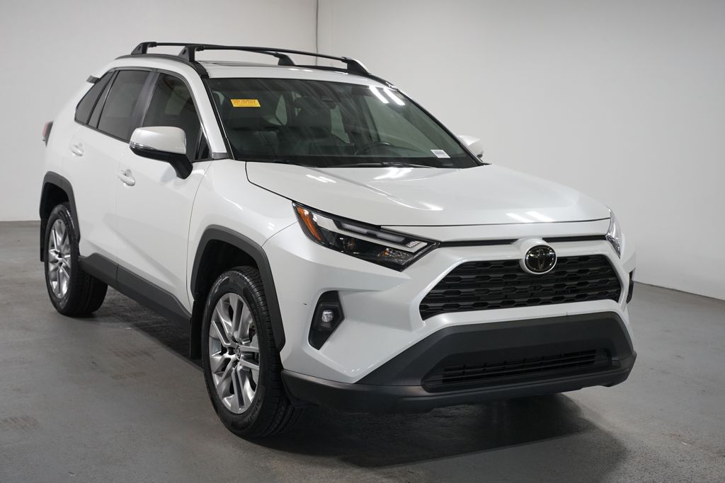 Thumbnail: 2025 Toyota RAV4 - 3