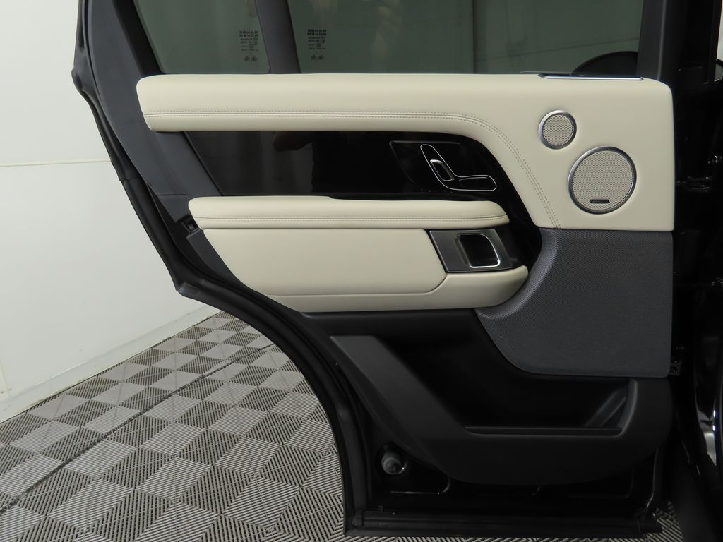 Thumbnail: 2022 Land Rover Range Rover - 26