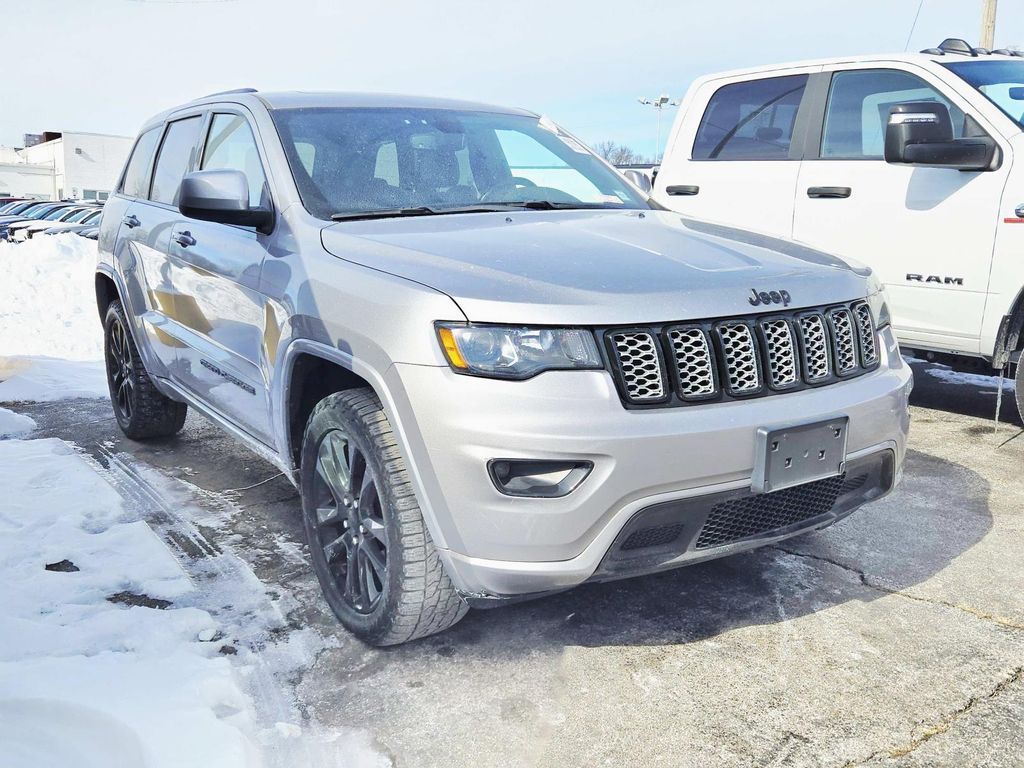2020 Jeep Grand Cherokee Altitude 4WD