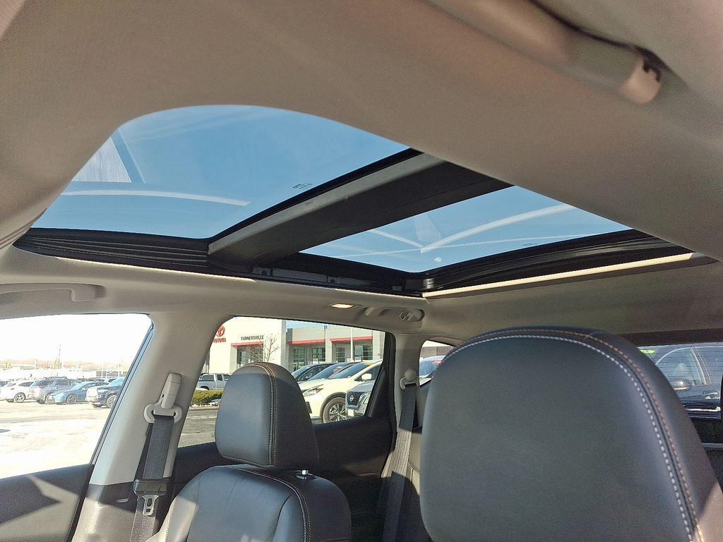 Thumbnail: 2021 Nissan Murano - 15