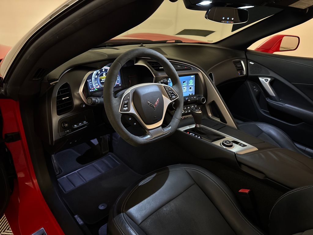 Used 2019 Red Chevrolet Stingray image 6