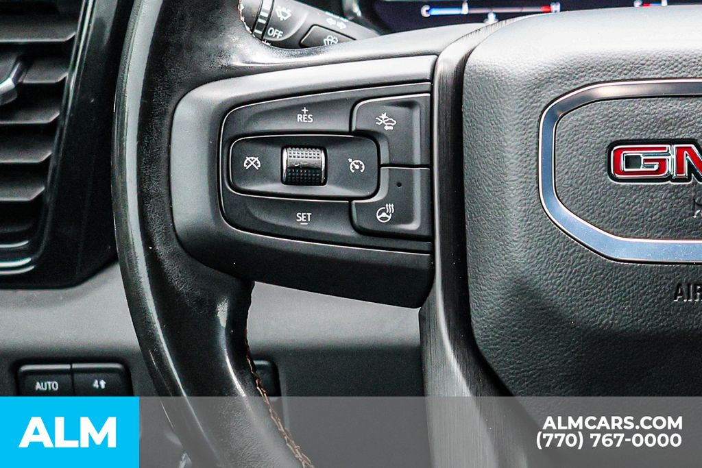 Used 2025 White GMC AT4 image 33