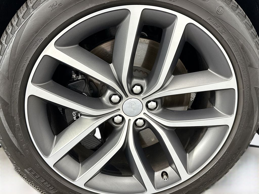 Thumbnail: 2023 Land Rover Range Rover Sport - 32