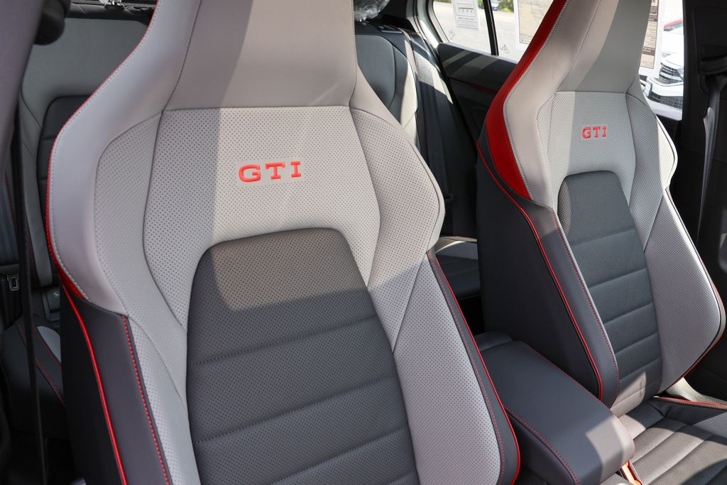 2024 Volkswagen Golf GTI 2.0T SE 36