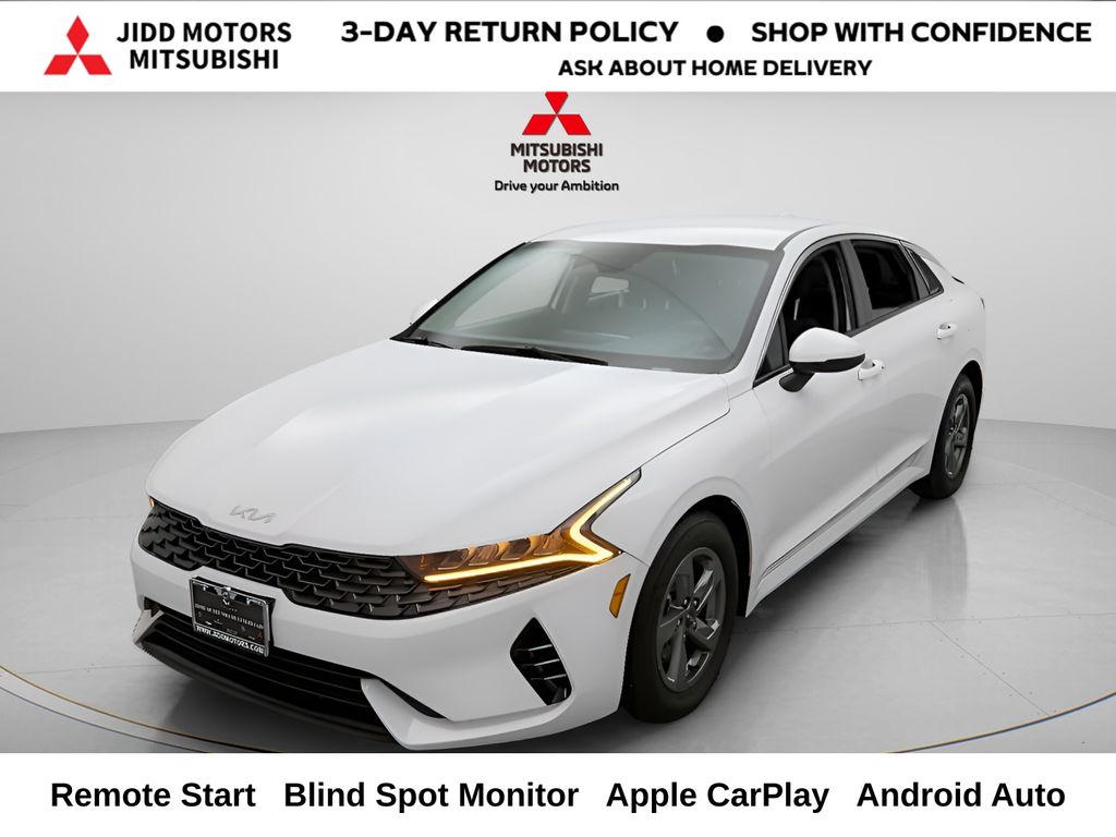 Glacial White Pearl 2022 Kia K5 LXS FWD Sedan Front-Wheel Drive 8-Speed Automatic