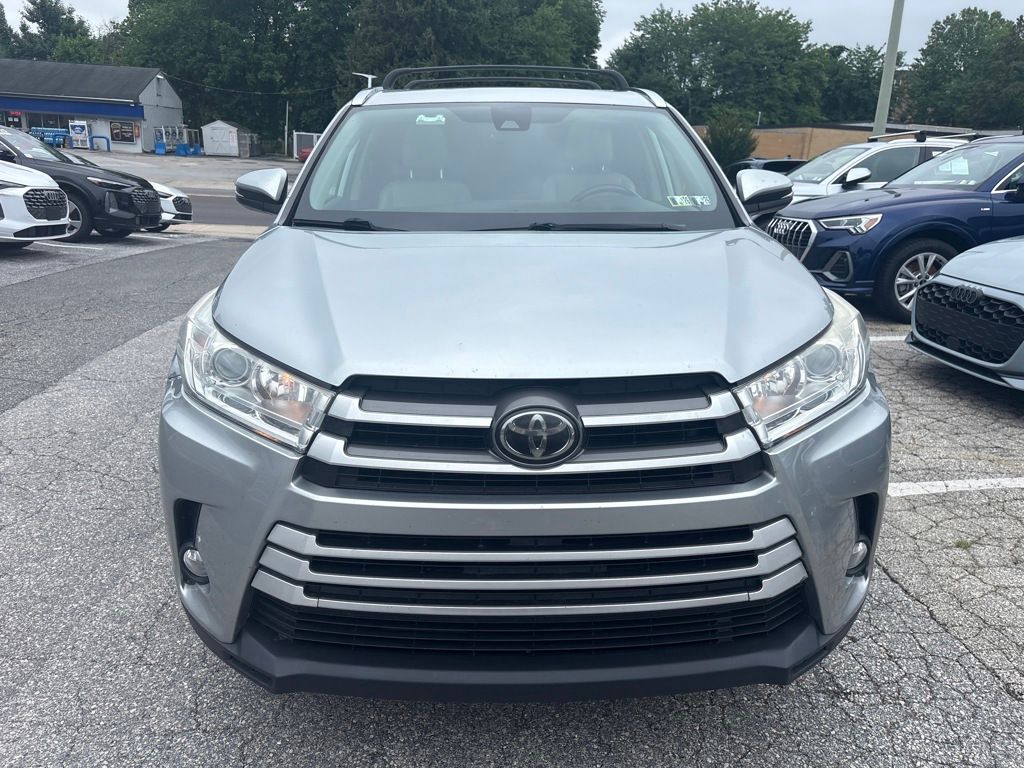 Celestial Silver Metallic 2019 Toyota Highlander SUV / Crossover All-Wheel Drive 8-Speed Automatic