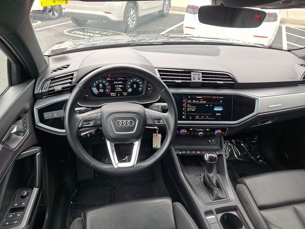 Thumbnail: 2022 Audi Q3 - 11