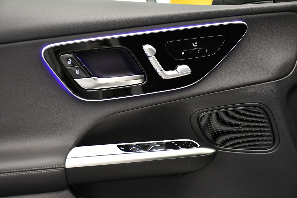 Thumbnail: 2026 Mercedes-Benz GLC - 32