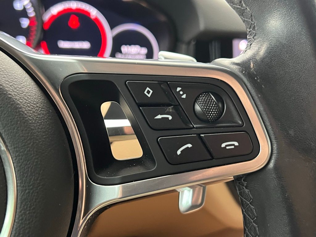 Thumbnail: 2021 Porsche Cayenne - 8